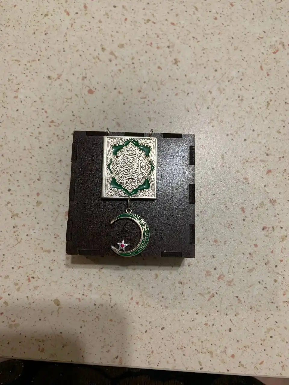 Продажа книги Коран из серебра 925 пробы - Книги (Хобби и отдых) в Балашиха