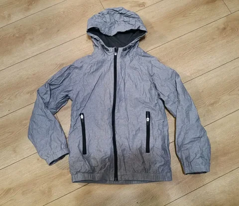 Ветровка Kiabi на рост 134-140 см - Куртки в Балашиха