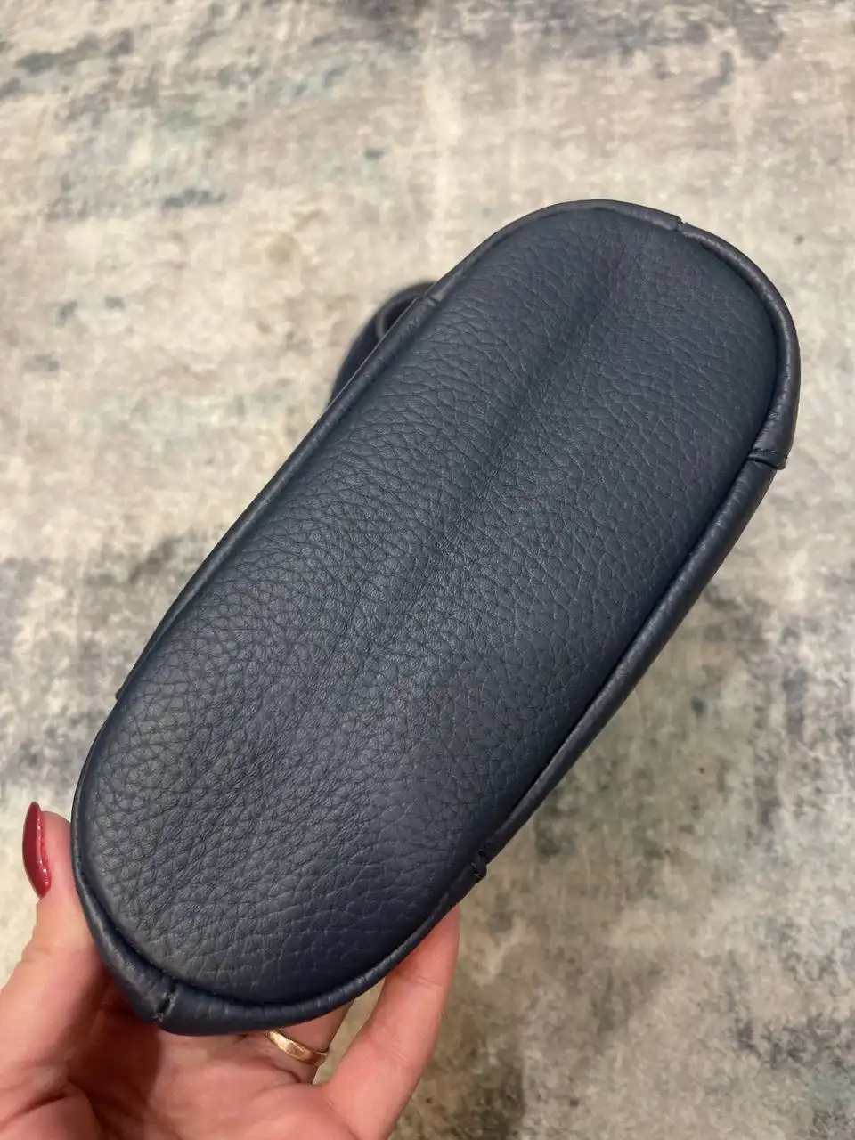 Тёмно-синяя кожаная сумочка с множеством отделений - Сумки (Одежда) в Балашиха