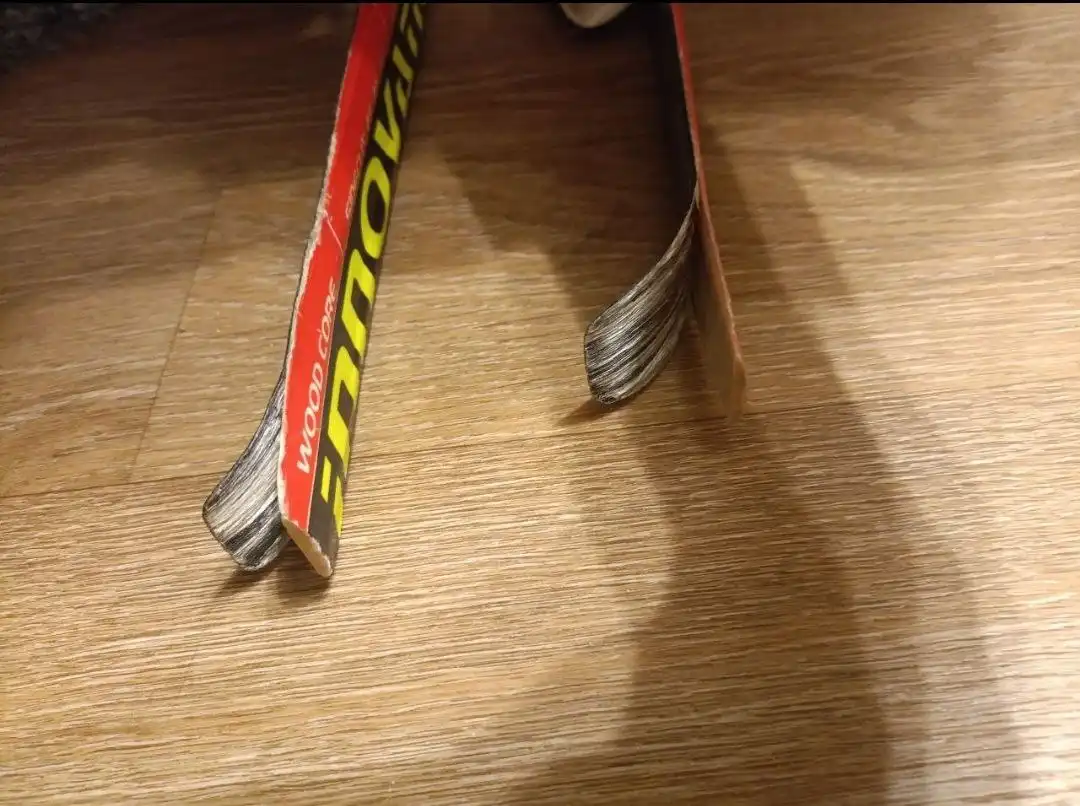 Лыжные ботинки и лыжи для школы - Лыжи и сноуборд (Хобби и отдых) в Балашиха