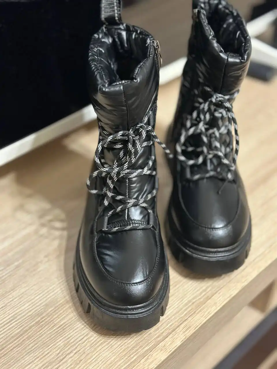 Женские зимние ботинки 40 размера - Обувь (Одежда) в Балашиха