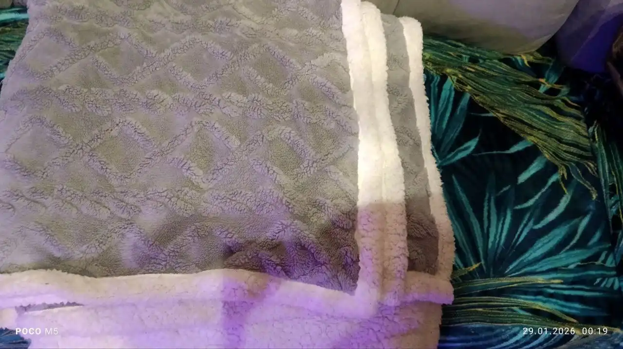 Плед плюшевый двухсторонний - Барахолка в Балашиха