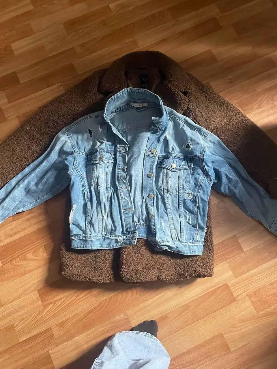 Шуба Тедди и джинсовая куртка - Верхняя одежда (Одежда) в Балашиха