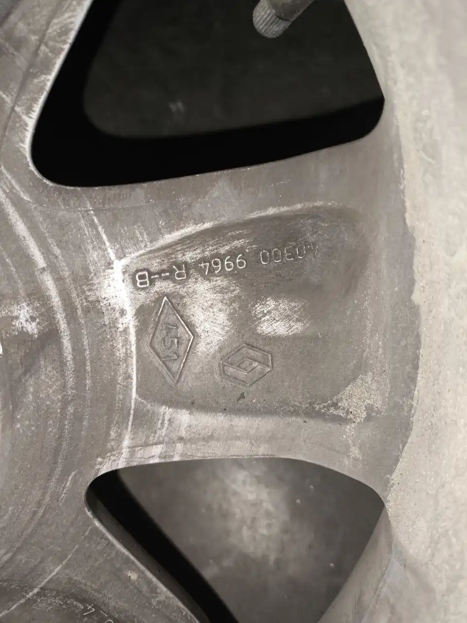 5 колес с Lada Largus - Колеса и диски (Запчасти) в Балашиха