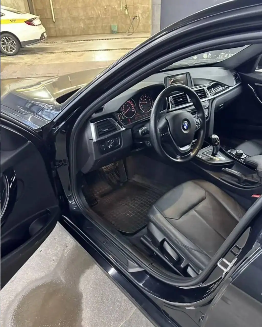 BMW 318i F30 LCI 2016 - Легковые автомобили (Авто) в Екатеринбург