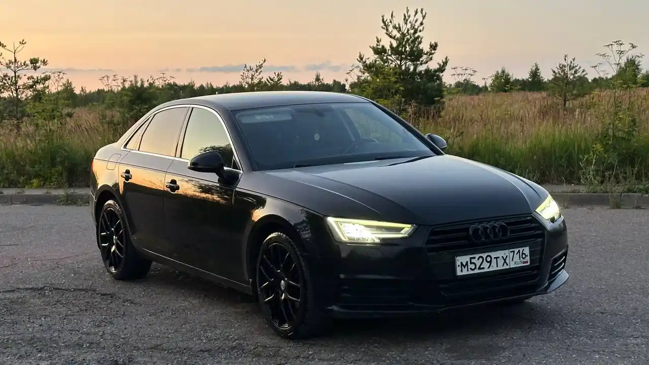 Ауди А4 2016 года