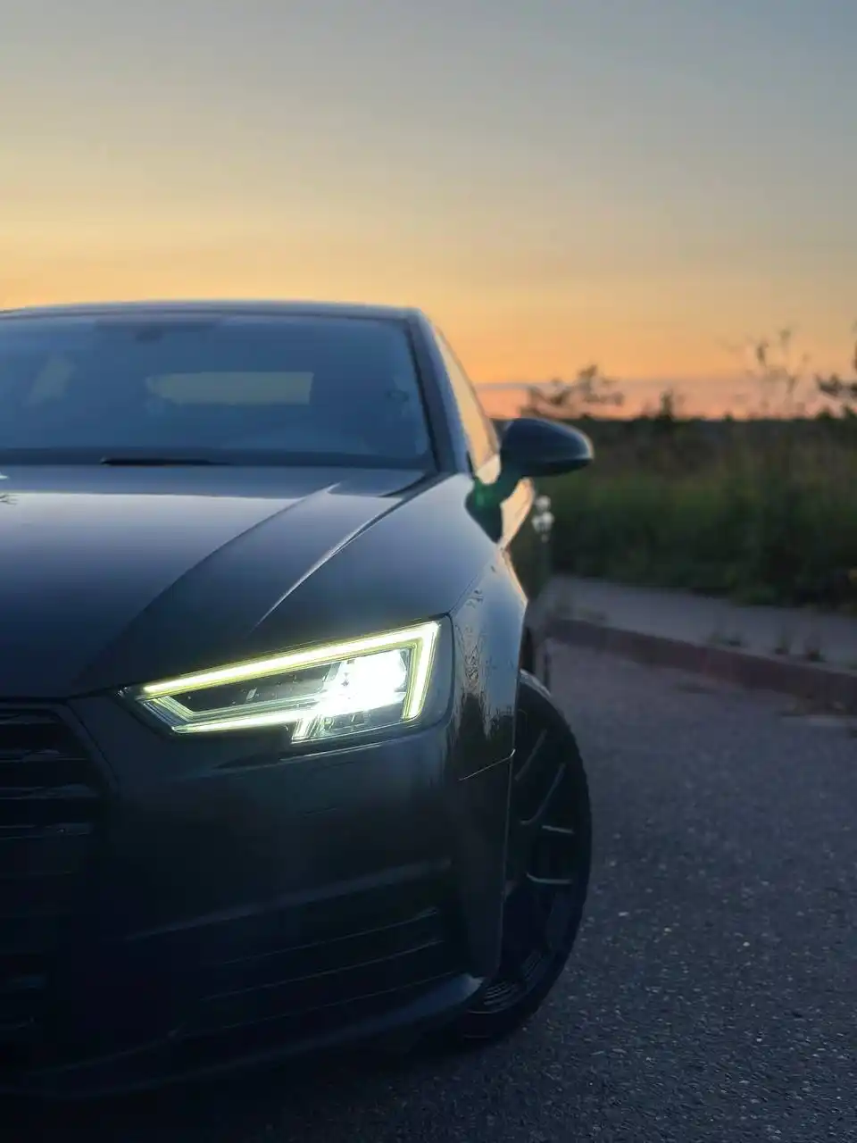 Ауди А4 2016 года