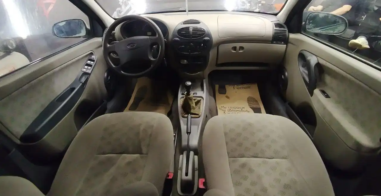 Продажа автомобилей ВАЗ Калина 2008 и ВАЗ 2105 2010