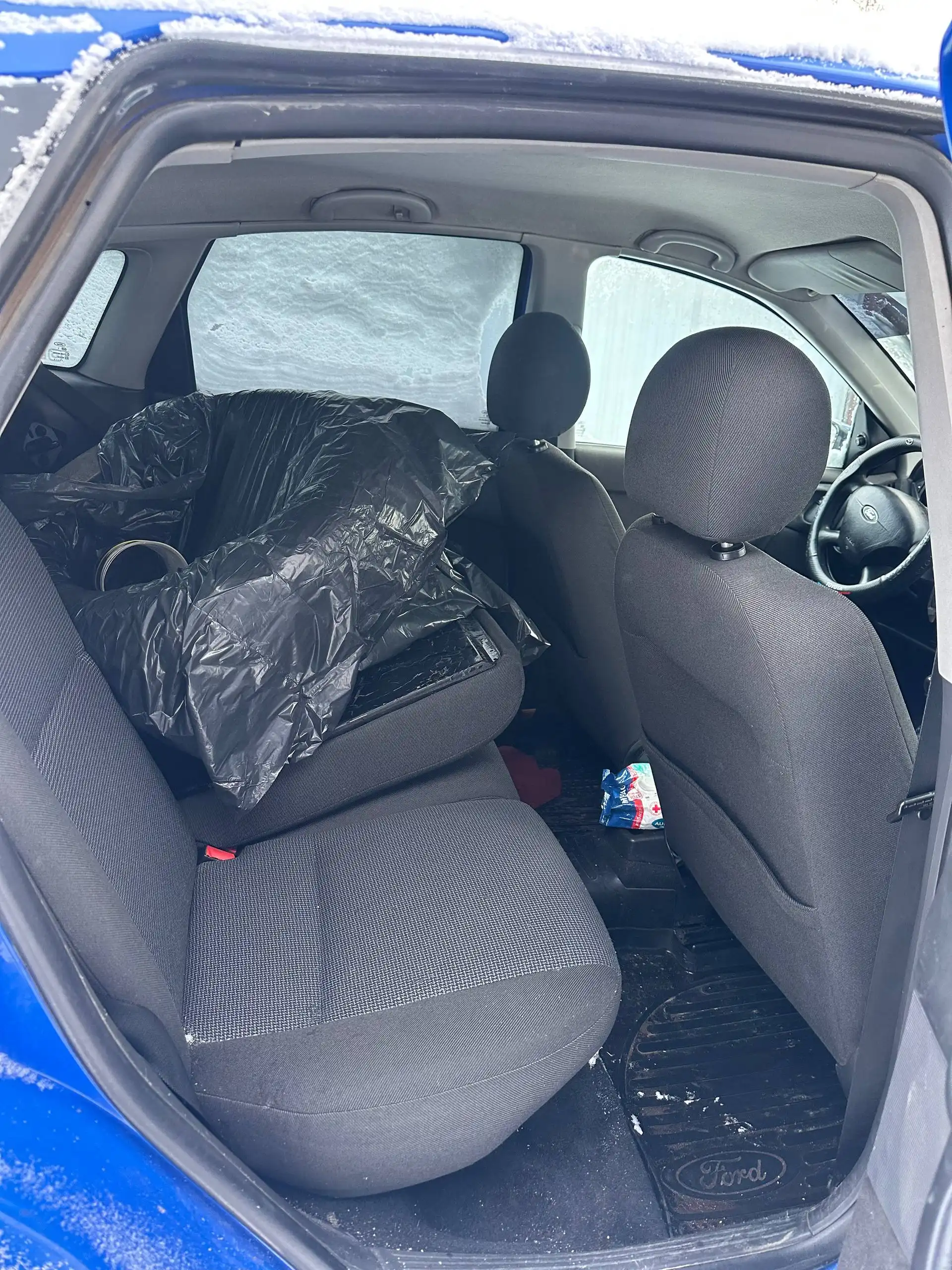 Ford Focus 2004 года в уникальном цвете