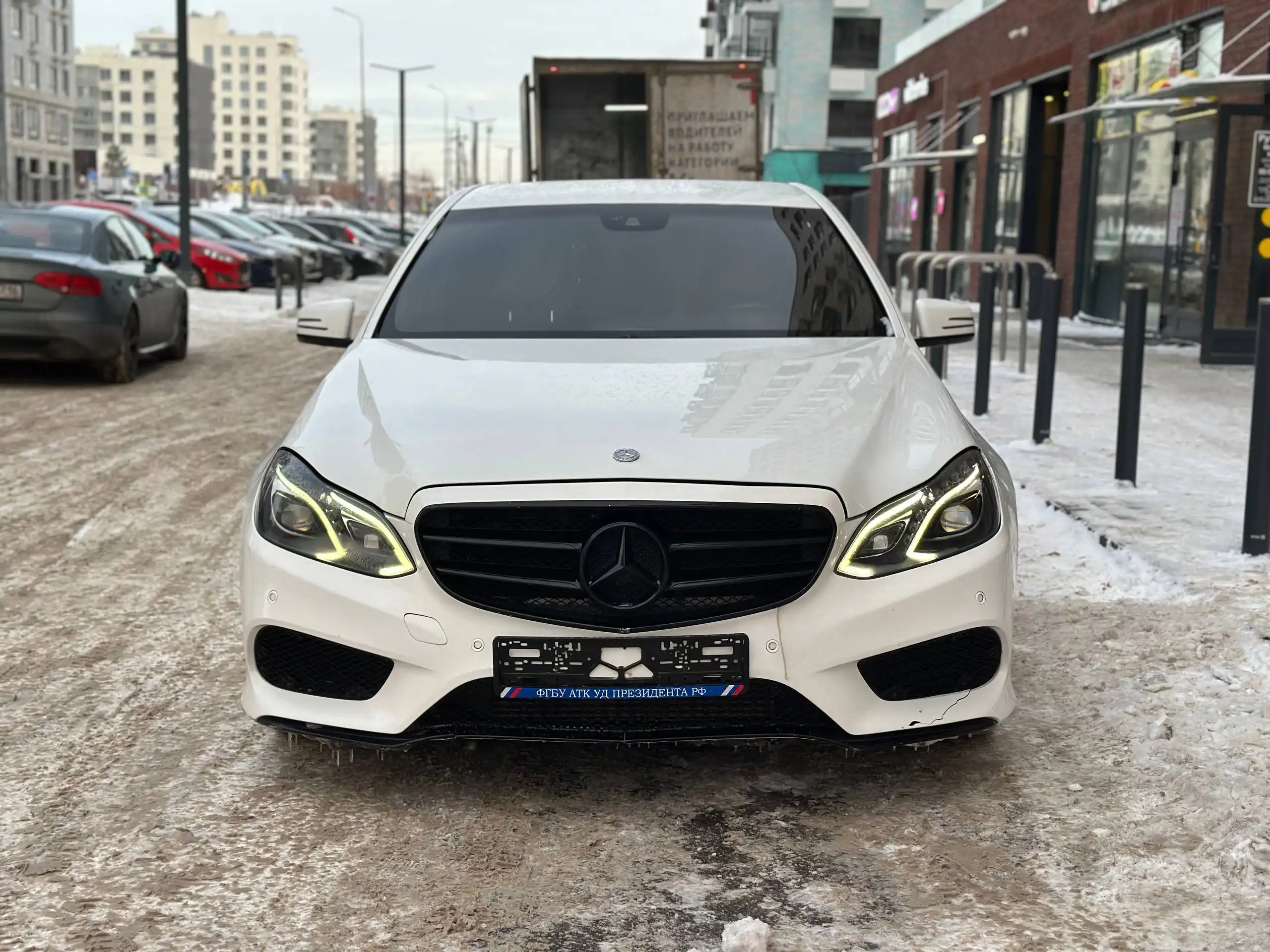 Продажа Mercedes W212 2013 года с рестайлингом и AMG пакетом