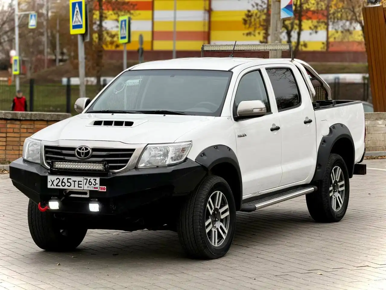 Toyota Hilux 2012 года в идеальном состоянии - Внедорожники/пикапы (Авто) в Екатеринбург