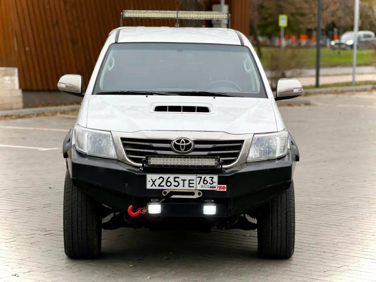 Toyota Hilux 2012 года в идеальном состоянии - Внедорожники/пикапы (Авто) в Екатеринбург