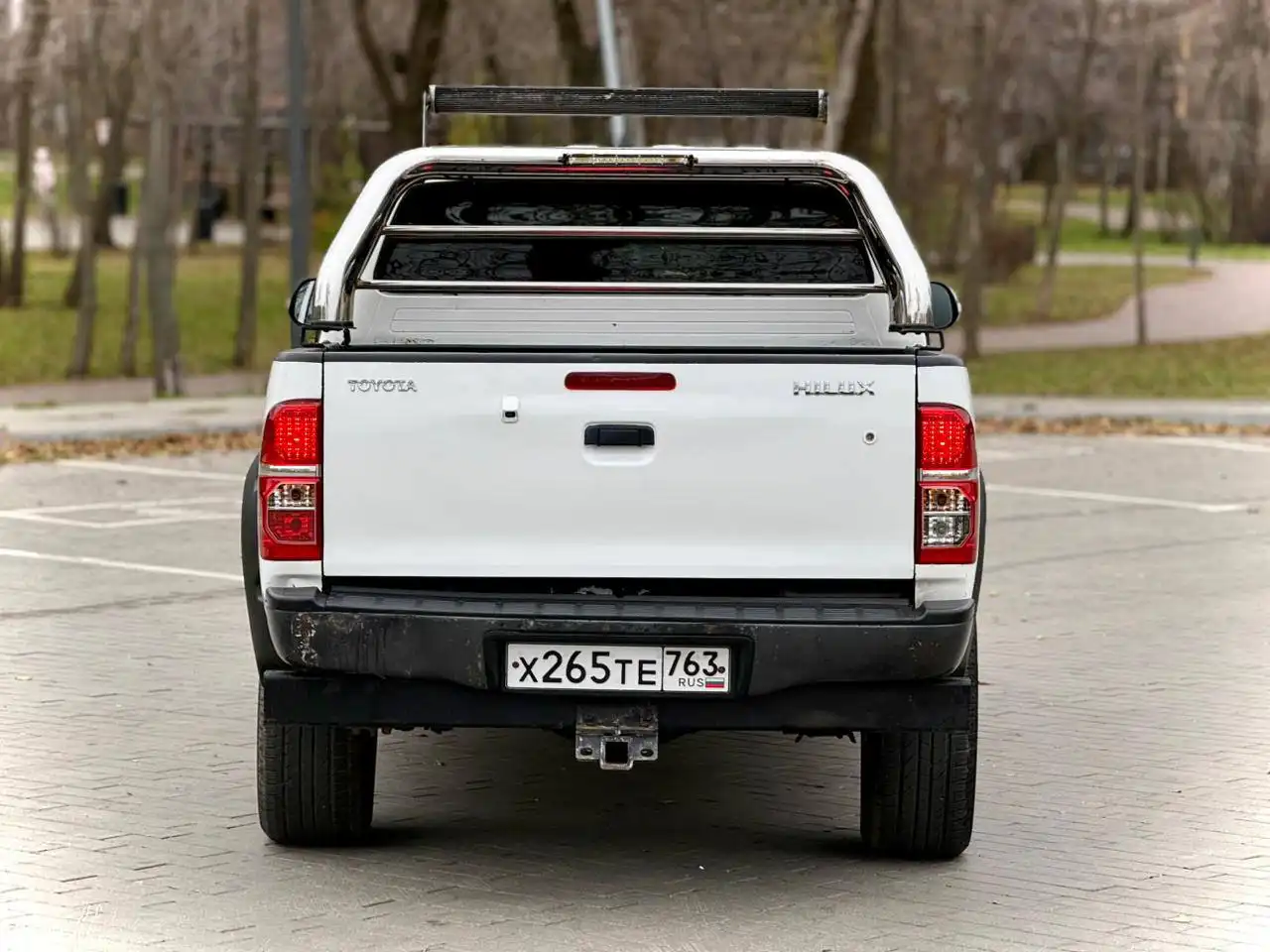 Toyota Hilux 2012 года в идеальном состоянии - Внедорожники/пикапы (Авто) в Екатеринбург