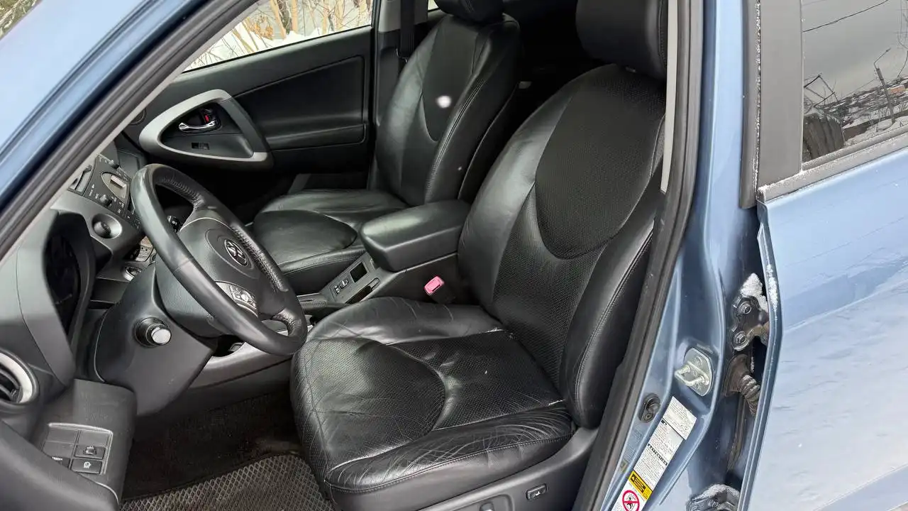 Продажа Toyota RAV4 2007 года, 2 литра, зеленая автотека - Легковые автомобили (Авто) в Казань