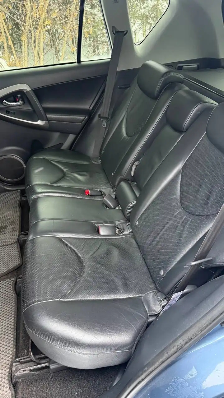 Продажа Toyota RAV4 2007 года, 2 литра, зеленая автотека - Легковые автомобили (Авто) в Казань