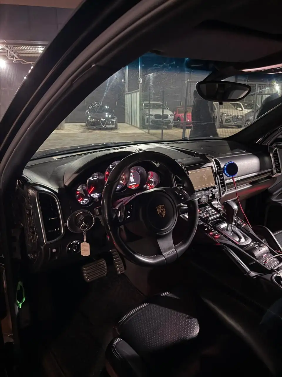 Продажа Porsche Cayenne S 2011 года - Авто в Москва