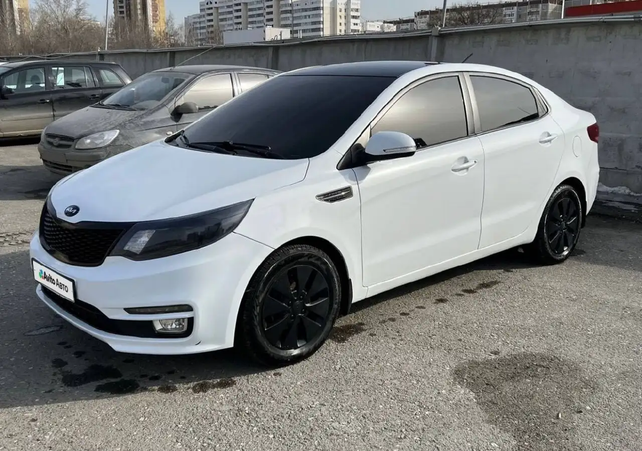 Продажа Kia Rio 2013 года в Екатеринбурге - Легковые автомобили (Авто) в Екатеринбург
