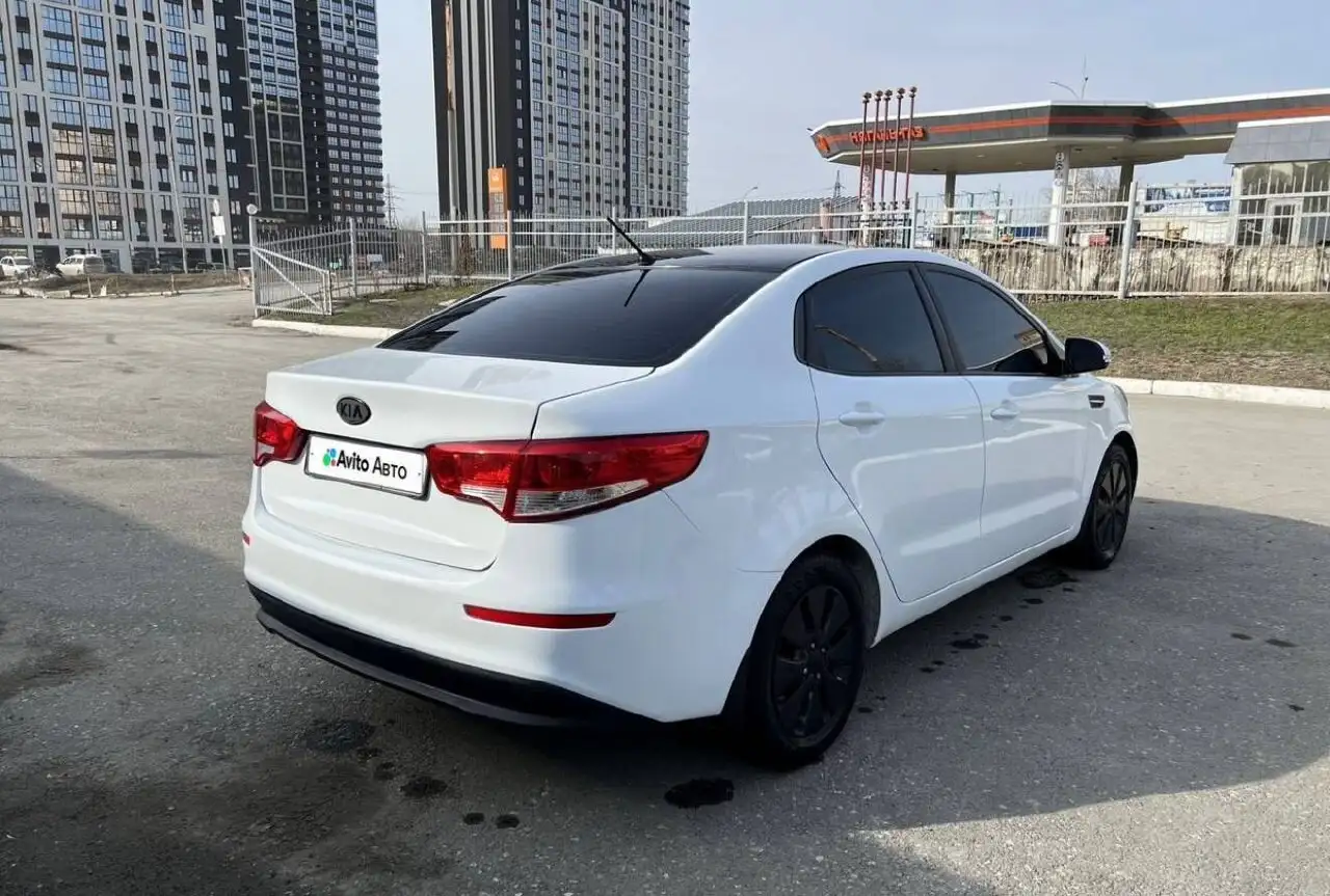 Продажа Kia Rio 2013 года в Екатеринбурге - Легковые автомобили (Авто) в Екатеринбург