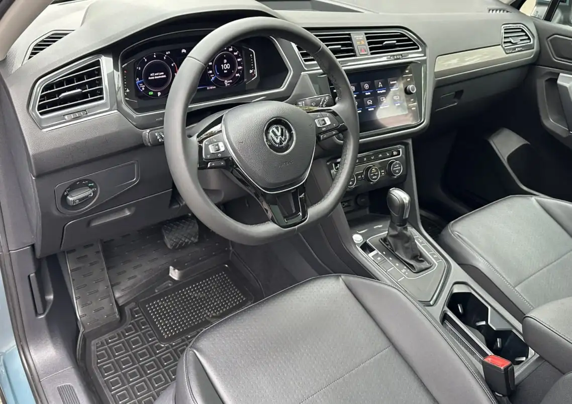 Volkswagen Tiguan 2019 SEL Premium - Внедорожник/Кроссовер (Авто) в Екатеринбург