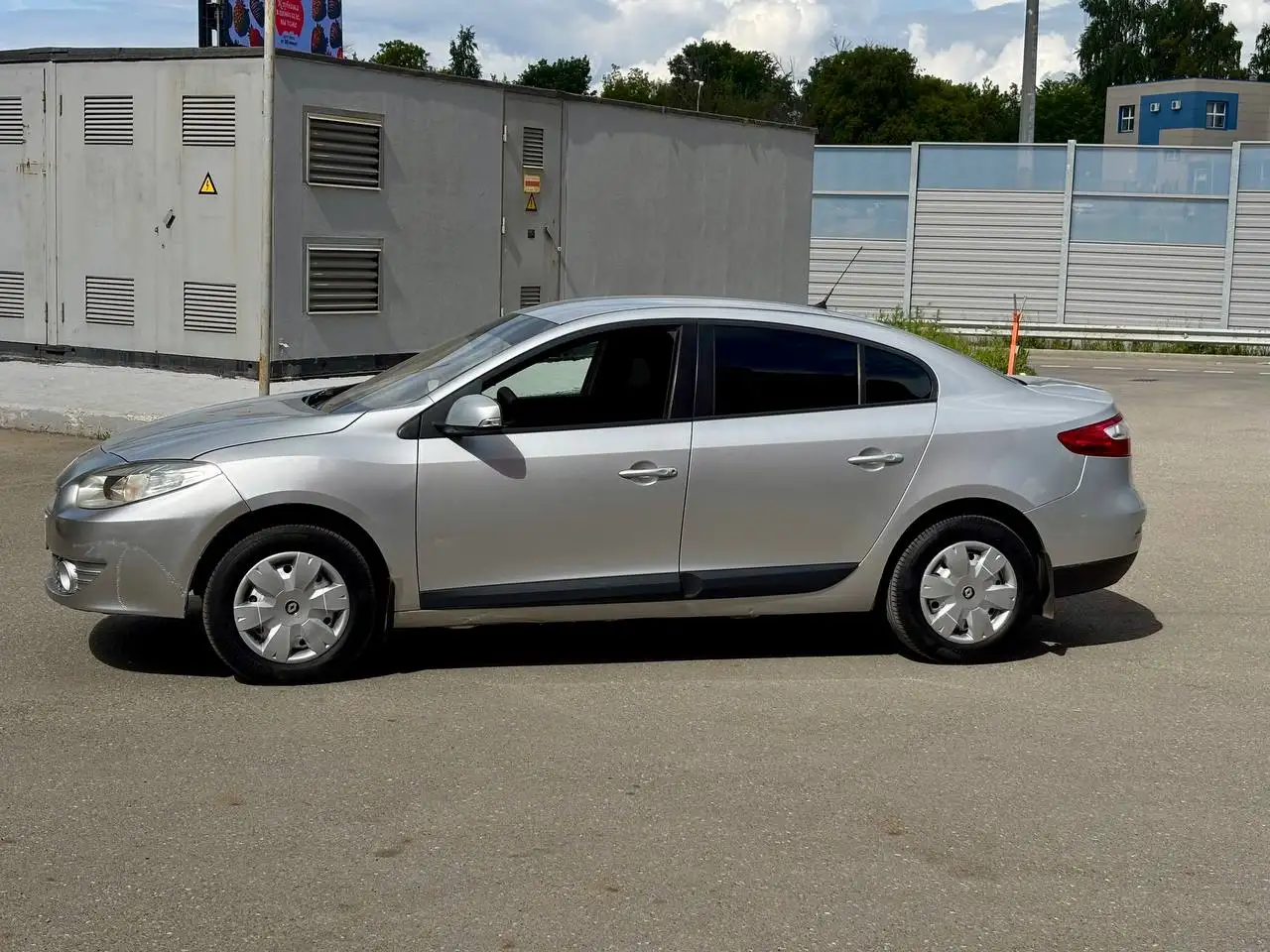 Renault Fluence 2010 продажа - Легковые автомобили (Авто) в Казань