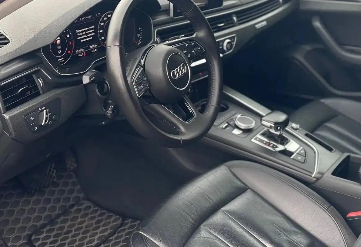 Audi A4 B9 Quattro 2.0 TFSI 2017 - Авто в Екатеринбург