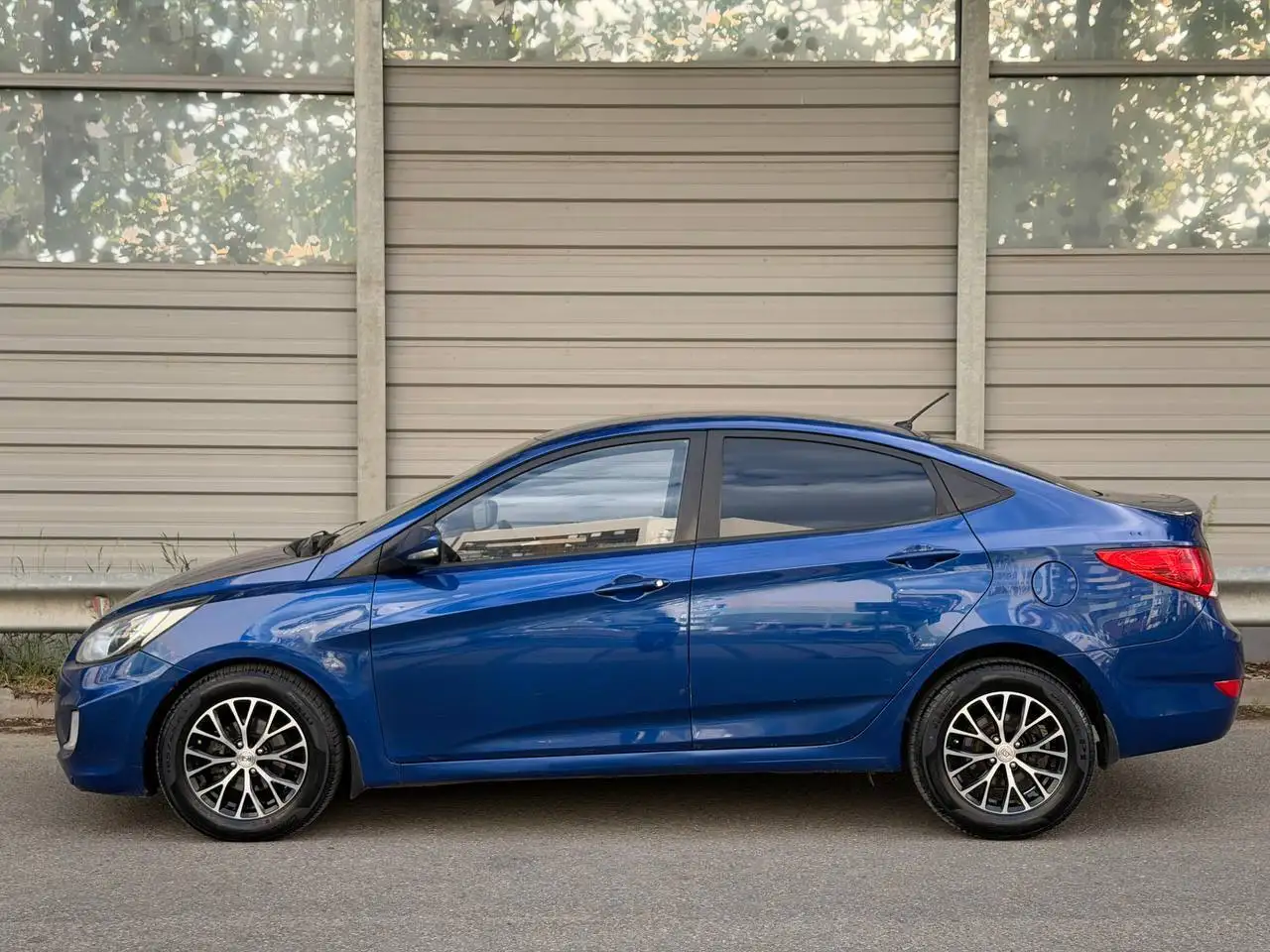 Hyundai Solaris 2011 - Легковые автомобили (Авто) в Екатеринбург