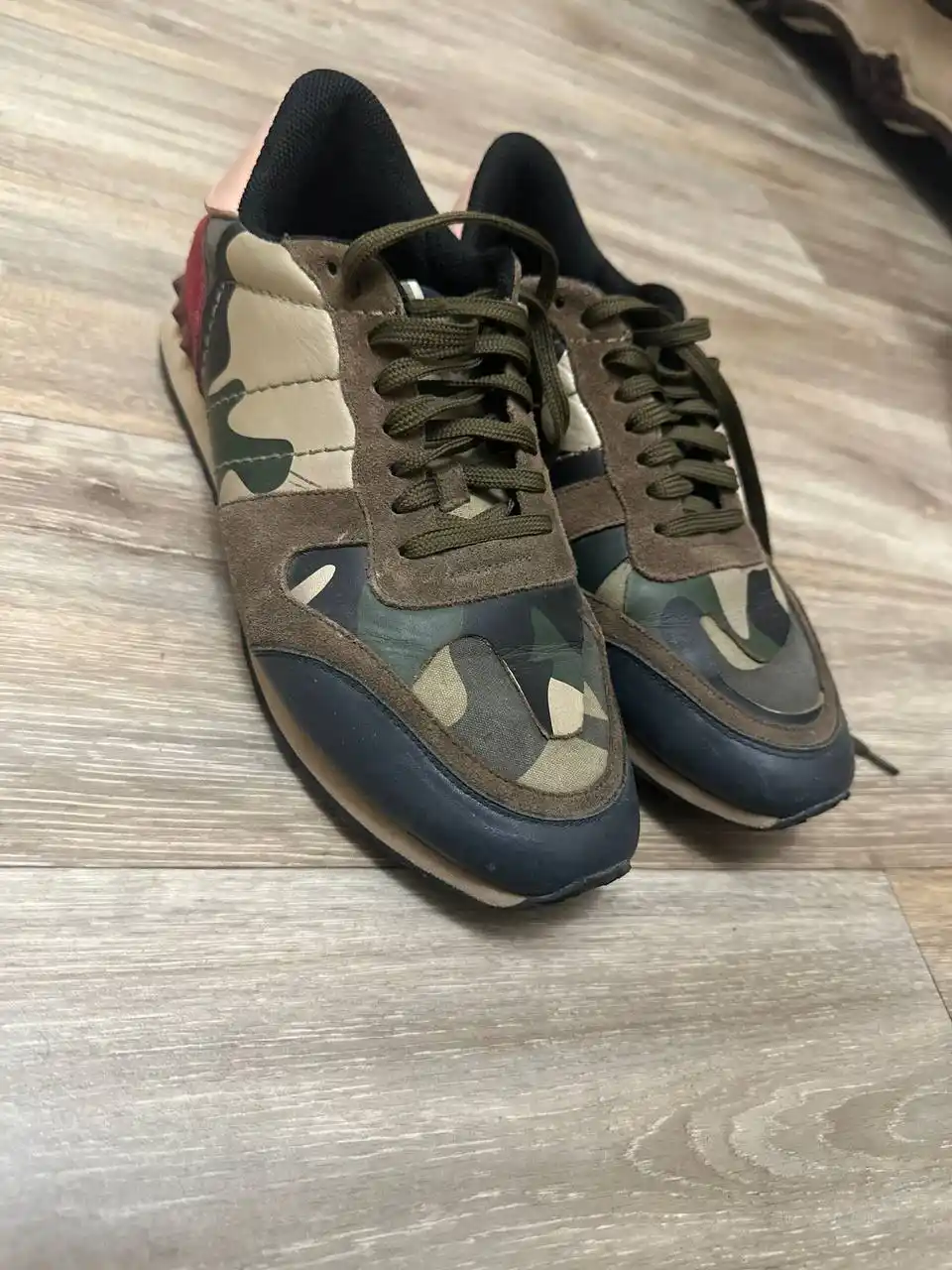 Кроссовки Valentino камуфляжные 41 размер