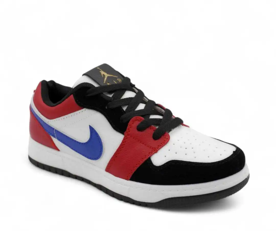 Продажа кроссовок Nike Dunk в различных расцветках