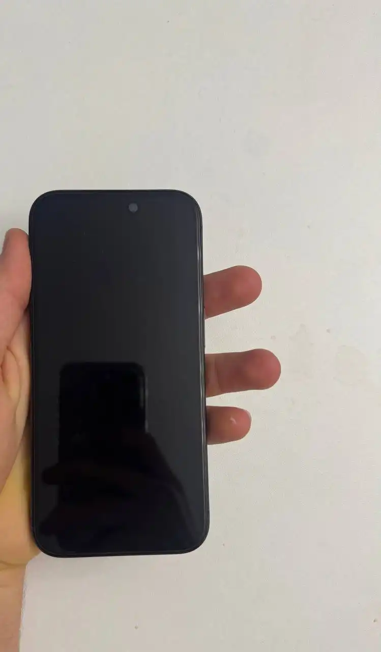 iPhone 15 Pro 128 ГБ в идеальном состоянии