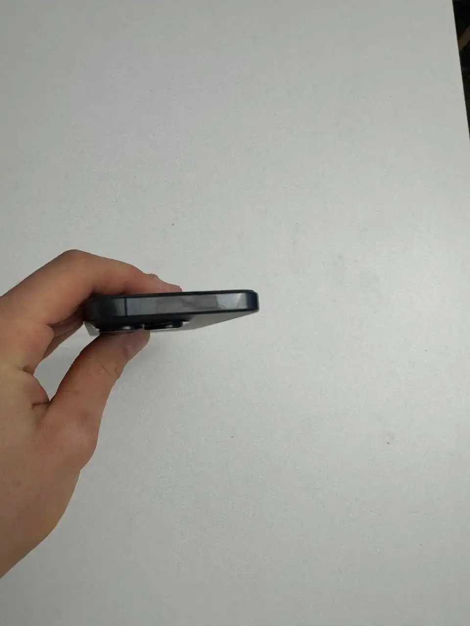 iPhone 15 Pro 128 ГБ в идеальном состоянии