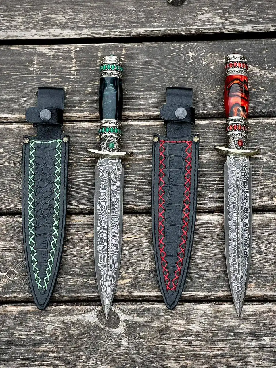 Нож из никелированного дамаска с натуральной кожей