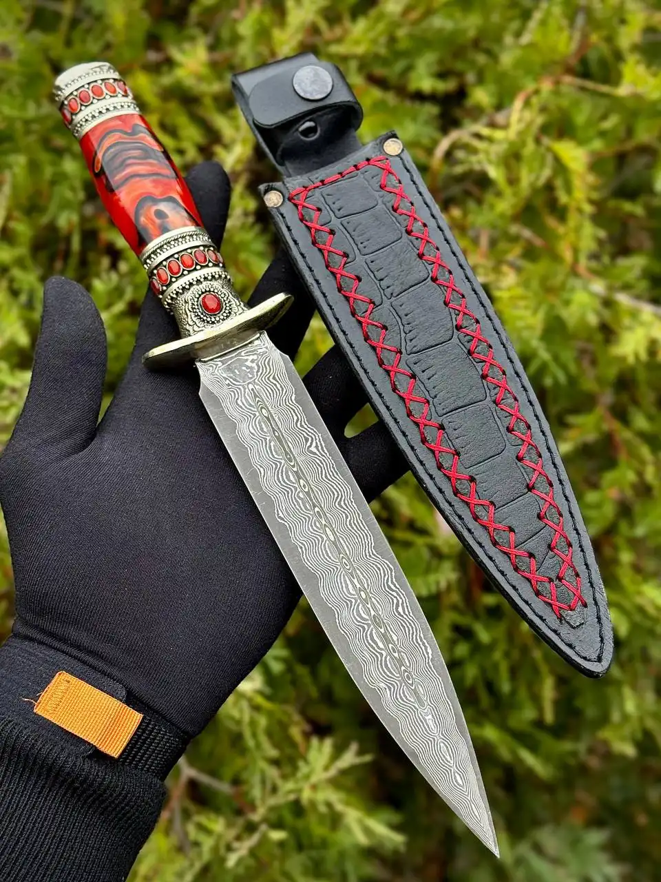 Нож из никелированного дамаска с натуральной кожей
