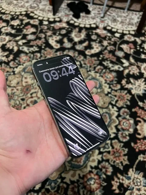iPhone 16 Pro 128GB в хорошем состоянии - Смарт-часы в Махачкала