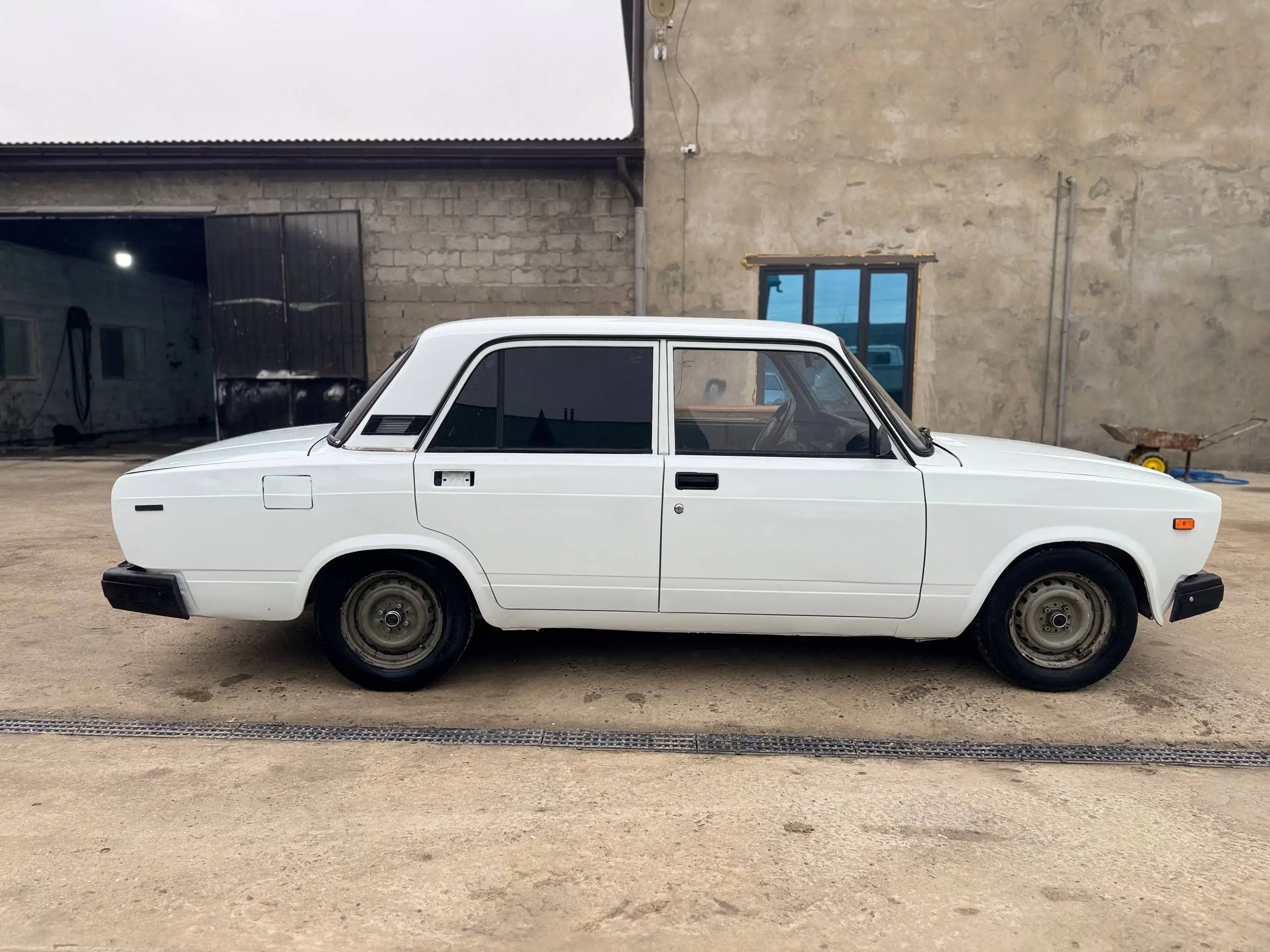 Продажа автомобиля с мотором 5/5 и документами - Авто в Махачкала