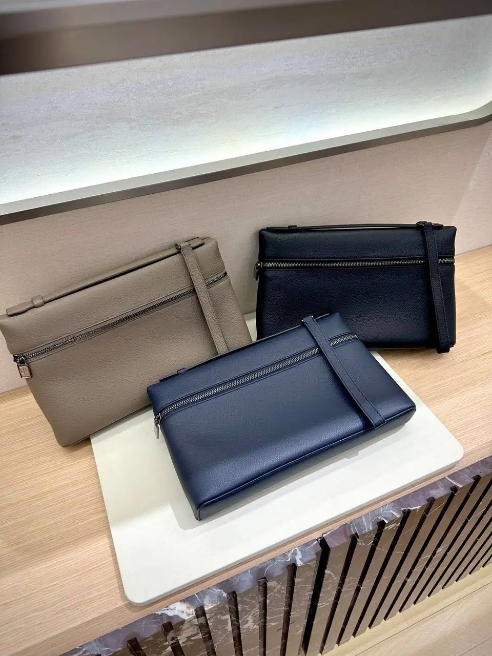 Клатч Loro Piana из натуральной кожи - Сумки (Барахолка) в Махачкала