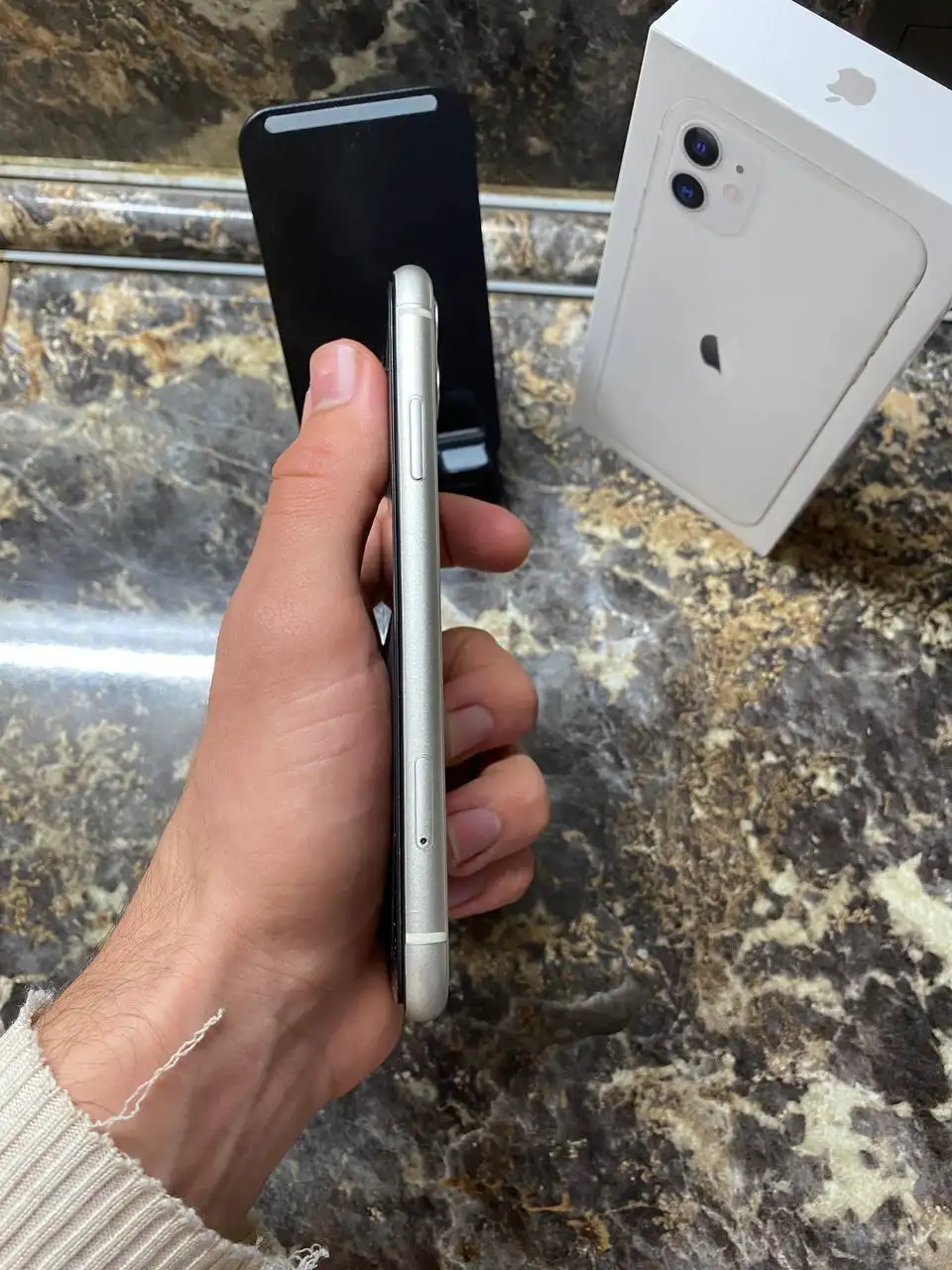 IPhone 11 128gb в идеальном состоянии - Смартфоны (Электроника) в Махачкала