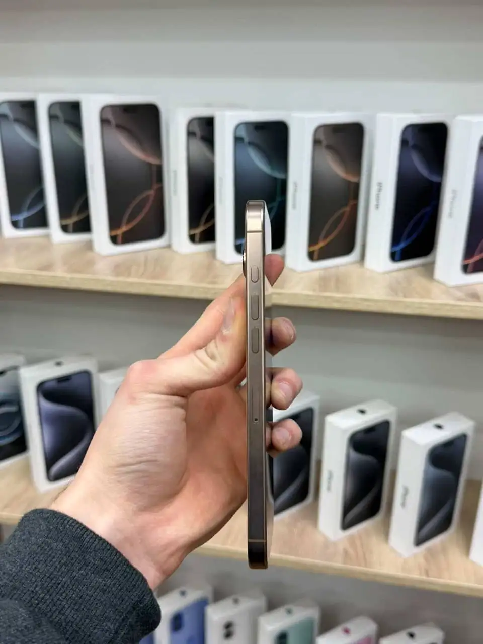 Продажа iPhone 16 Pro Max 256 ГБ - Смартфоны (Электроника) в Махачкала