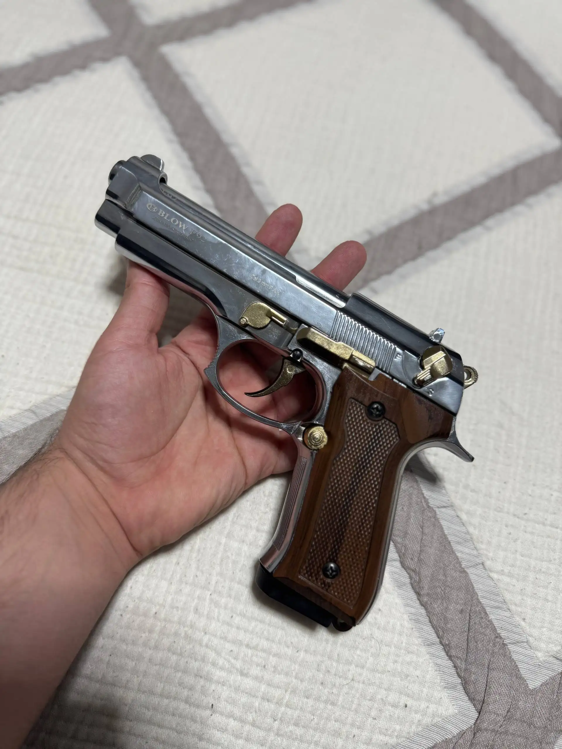 Пистолет Blow F92 хромированный с золотом - Оружие (Барахолка) в Хасавюрт