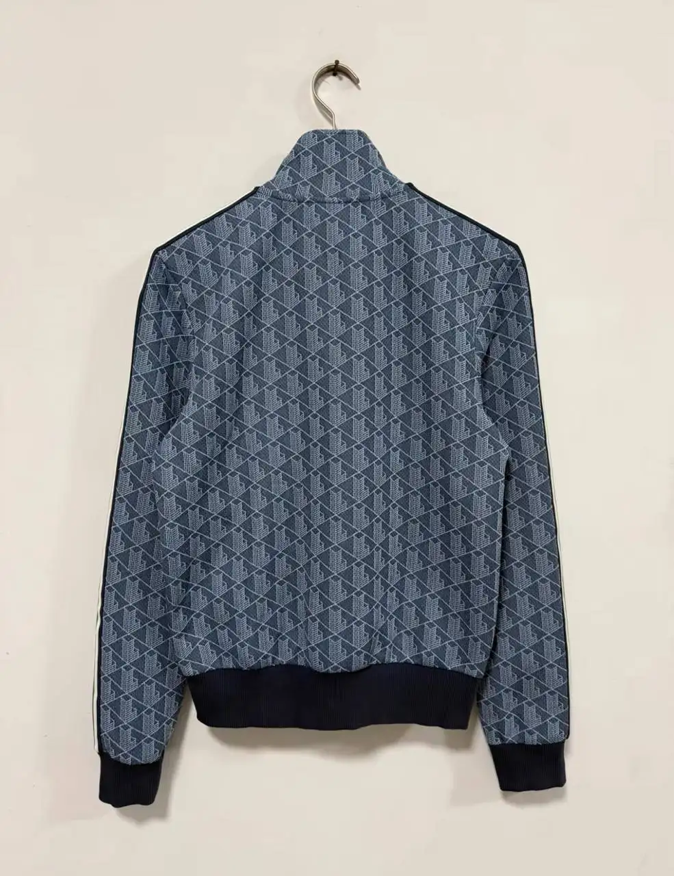 Футболка Lacoste Monogram размер S новая с биркой - Футболки (Одежда) в Махачкала