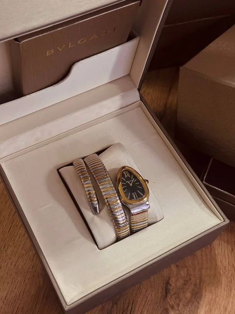 Часы Bulgari в идеальном состоянии - Музыкальные инструменты в Махачкала