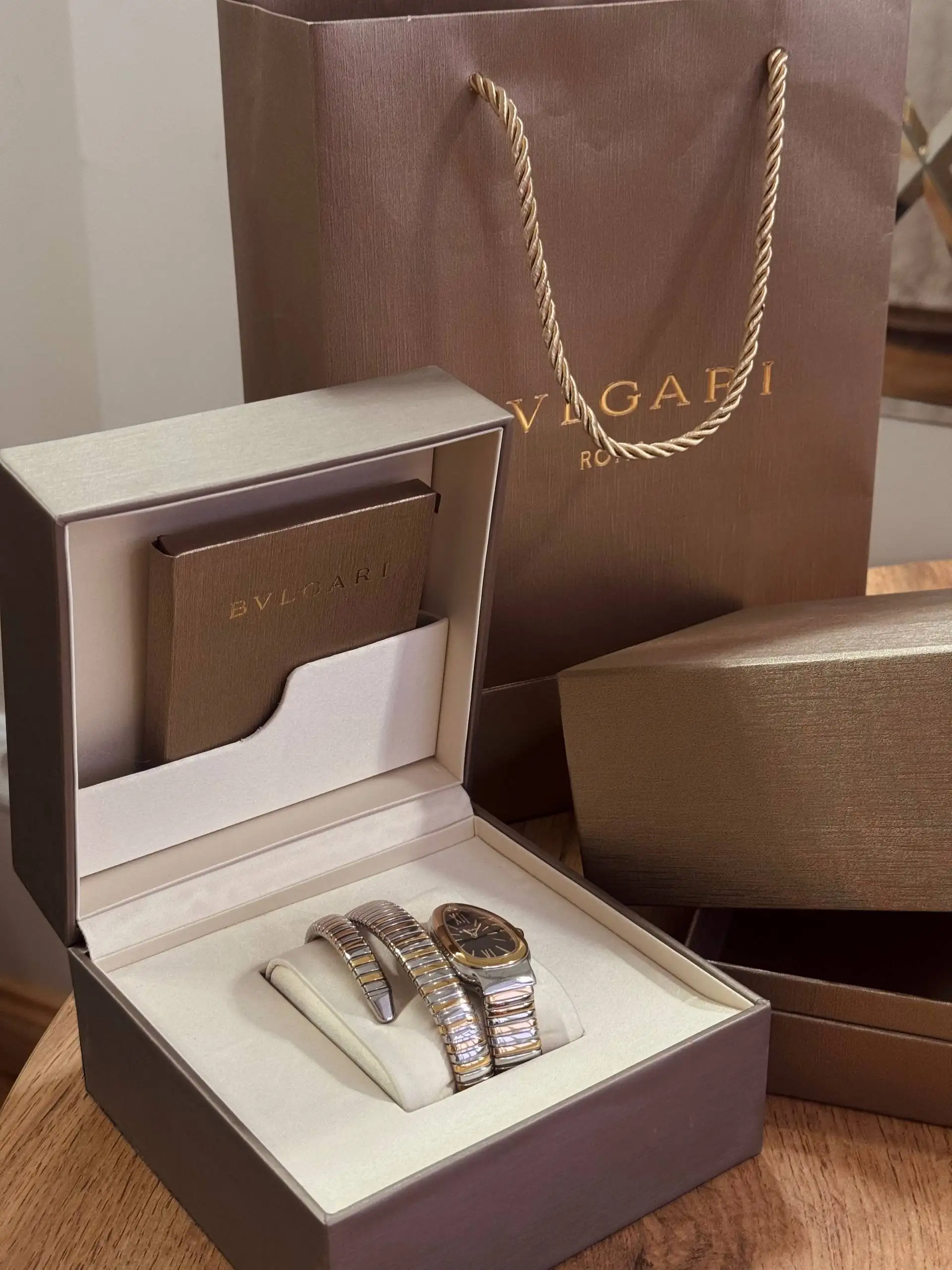 Часы Bulgari в идеальном состоянии - Часы (Барахолка) в Махачкала