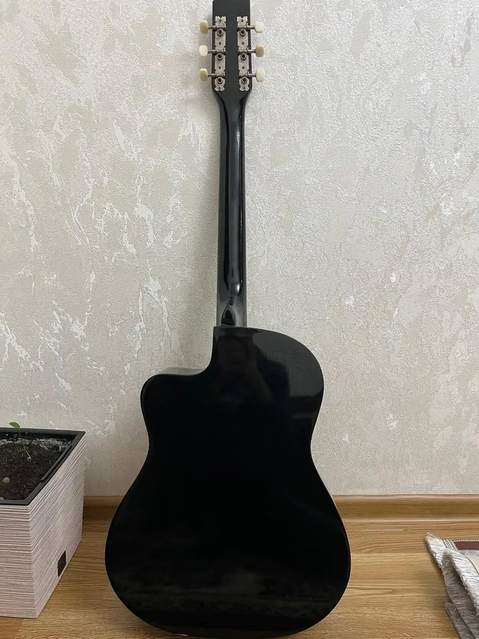 Продам электроакустическую гитару - Музыкальные инструменты (Электроника) в Махачкала