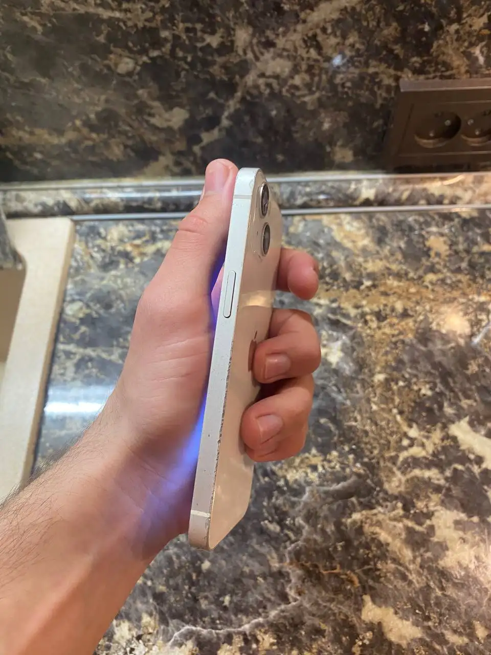 iPhone 13 128GB с треснувшей линзой камеры - Смартфоны (Электроника) в Махачкала