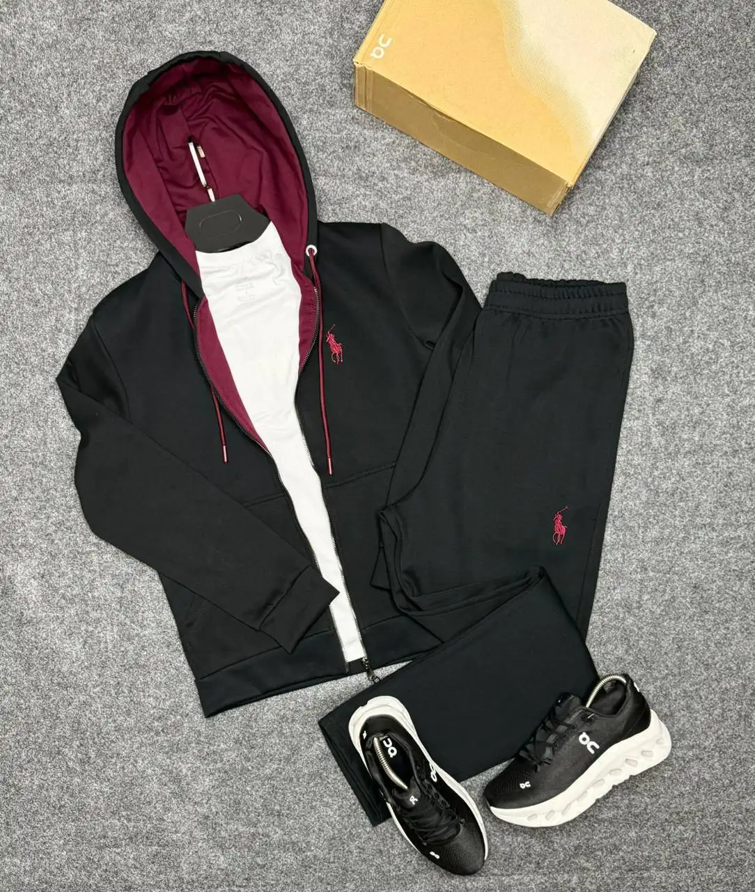 Костюмы Polo на весну с вышитыми логотипами - Костюмы (Одежда) в Махачкала