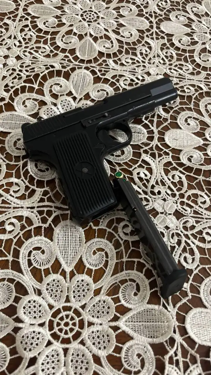 Продажа охолощенного пистолета - Оружие и аксессуары (Хобби и отдых) в Махачкала