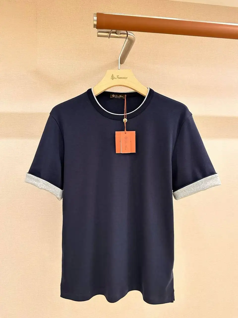 Классическая футболка Loro Piana - Футболки (Одежда) в Махачкала