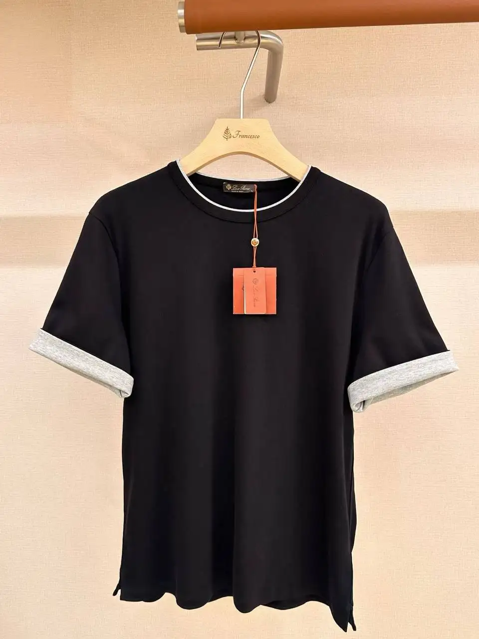 Классическая футболка Loro Piana - Футболки (Одежда) в Махачкала