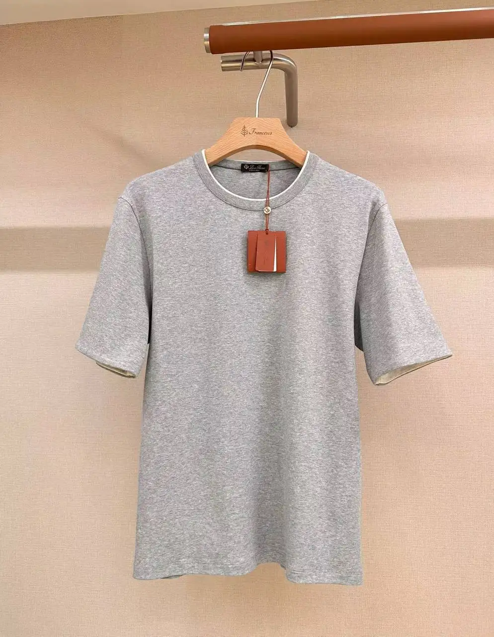 Классическая футболка Loro Piana - Футболки (Одежда) в Махачкала