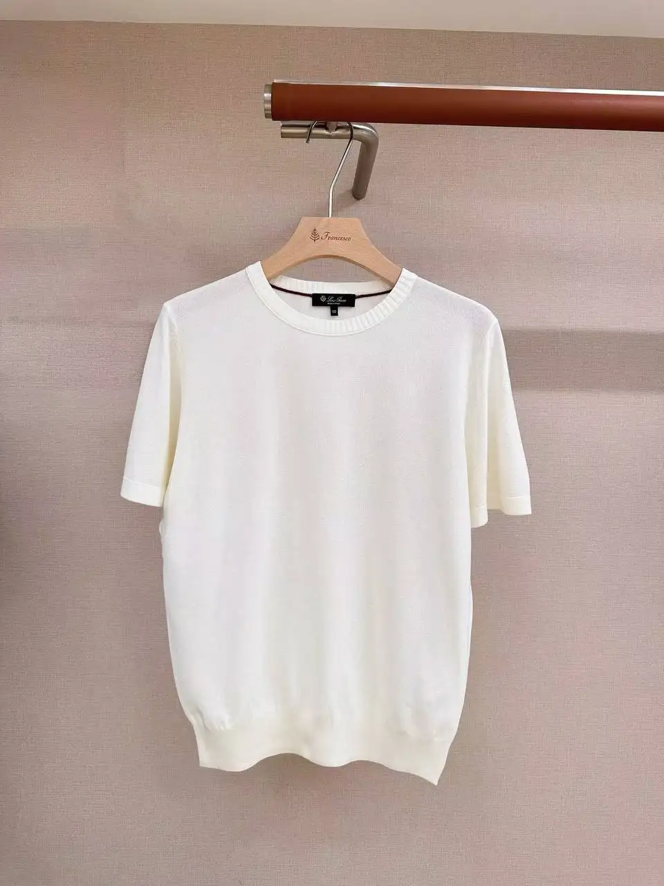 Классическая футболка Loro Piana - Футболки (Одежда) в Махачкала