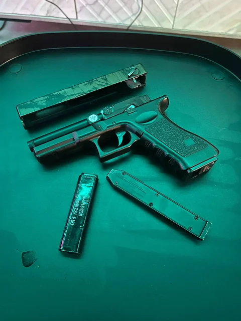 Страйкбольный пистолет Glock 17 электрический - Пневматическое оружие в Махачкала